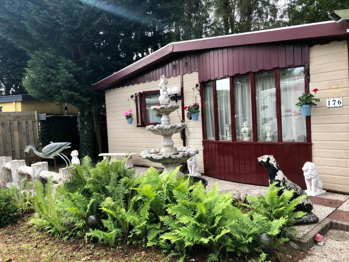 Retro Relax Resort Midden In Het Bos Op De Veluwe In Putten Eksteriør billede