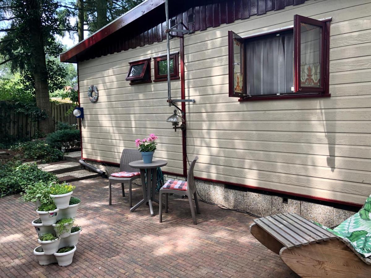 Retro Relax Resort Midden In Het Bos Op De Veluwe In Putten Eksteriør billede